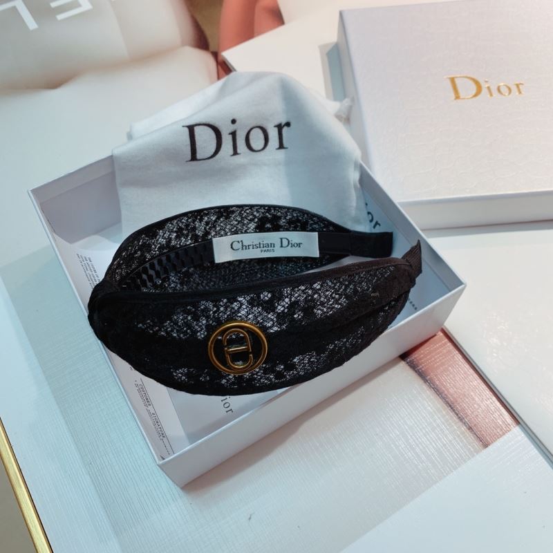 CHRISTIAN DIOR